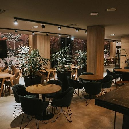 Howard Johnson Plaza La Ribera Resistencia Ngoại thất bức ảnh