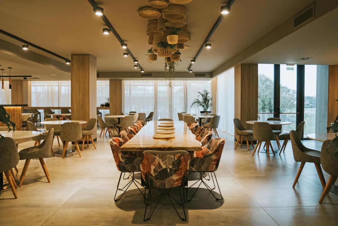 Howard Johnson Plaza La Ribera Resistencia Ngoại thất bức ảnh