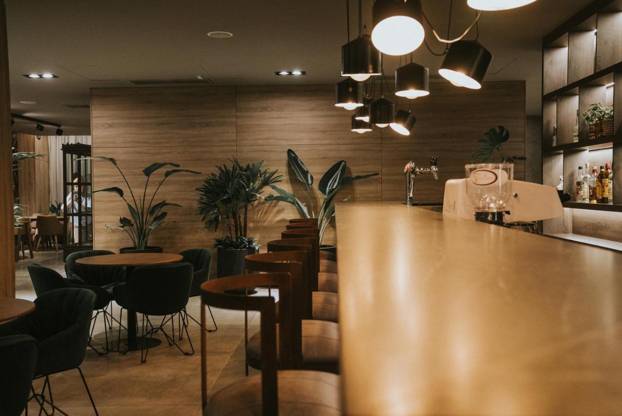 Howard Johnson Plaza La Ribera Resistencia Ngoại thất bức ảnh